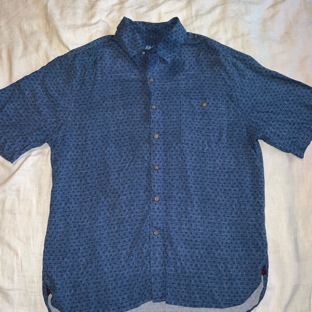 Batck Bay  mens shirt size Medium